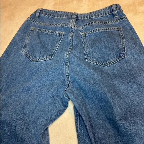 SHEIN Blue Heart Design Flare Jeans - Picture 4 of 5